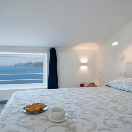 Apartment La Mansarda Praiano