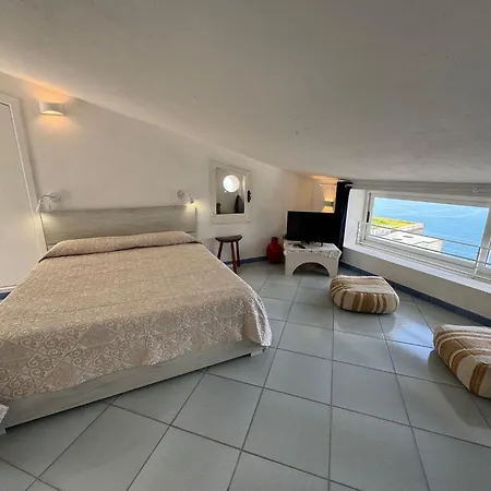 La Mansarda Apartment *