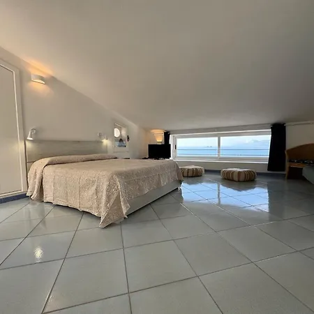 La Mansarda *